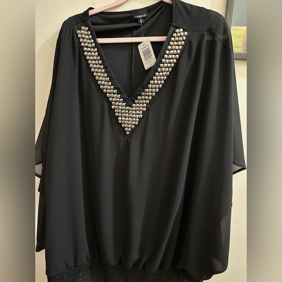 NWT Torrid chiffon overlay studded blouse - Picture 7 of 8